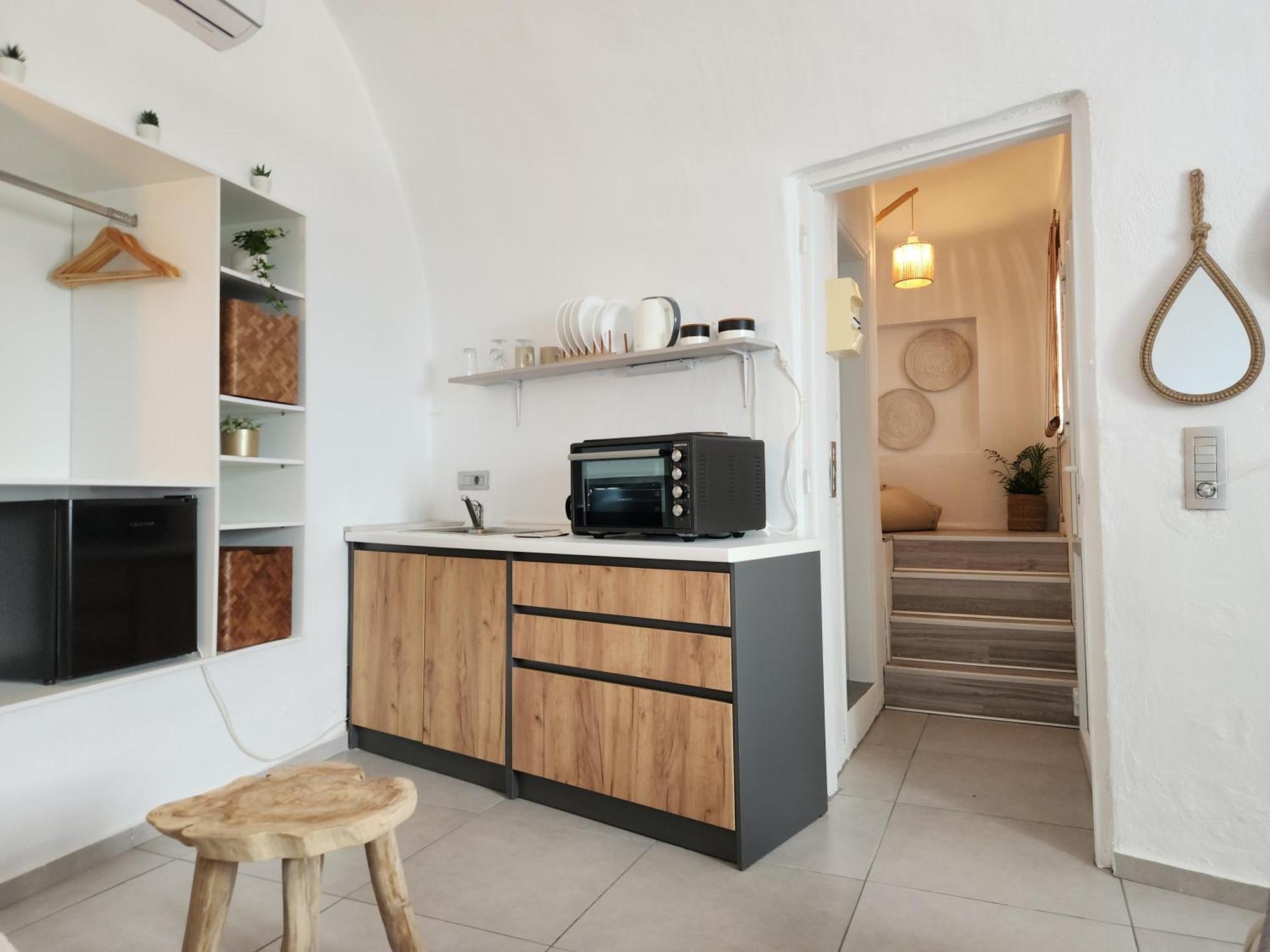 Euphoria Suites & Deluxe Studios Тира Экстерьер фото