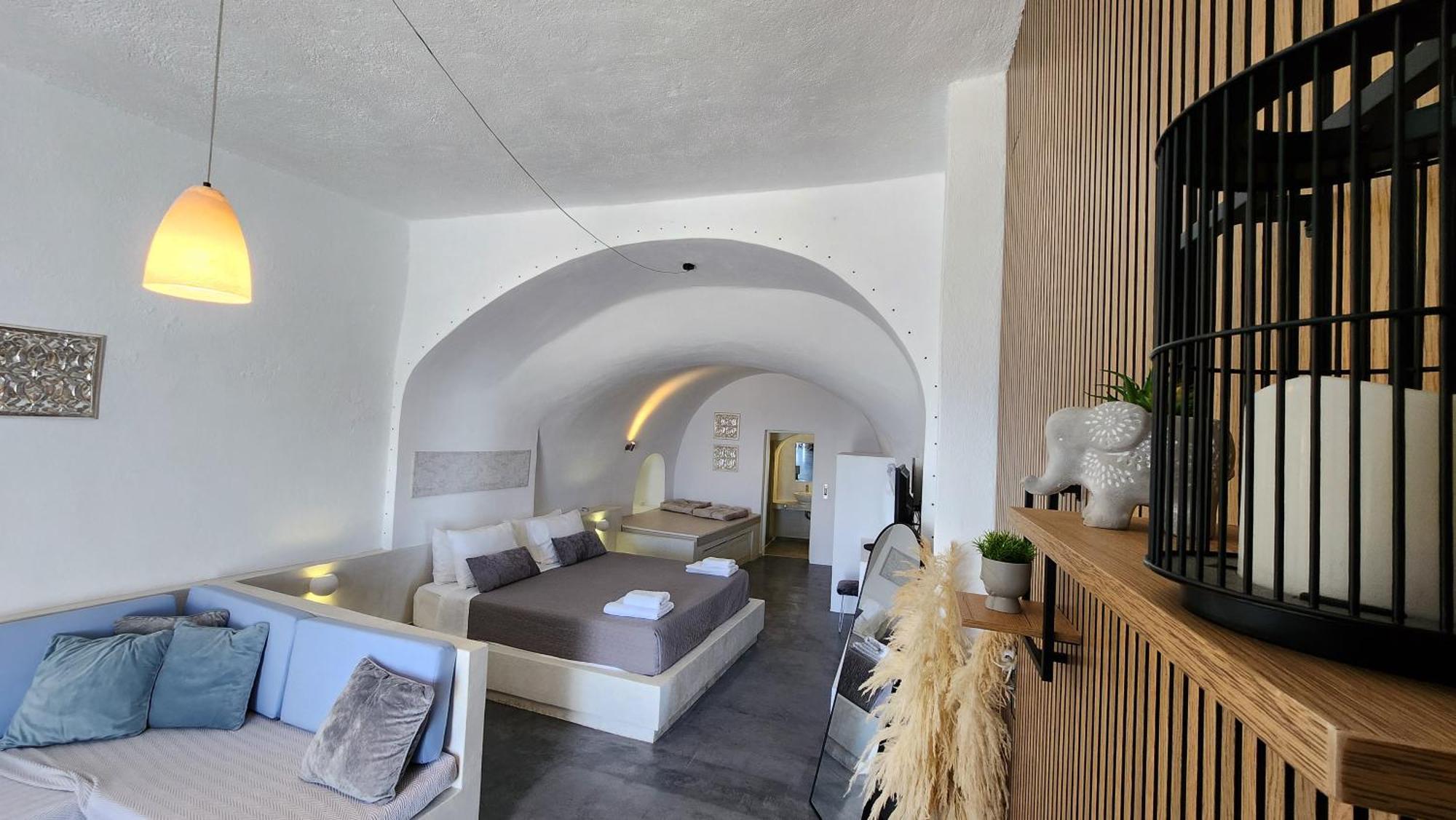 Euphoria Suites & Deluxe Studios Тира Экстерьер фото